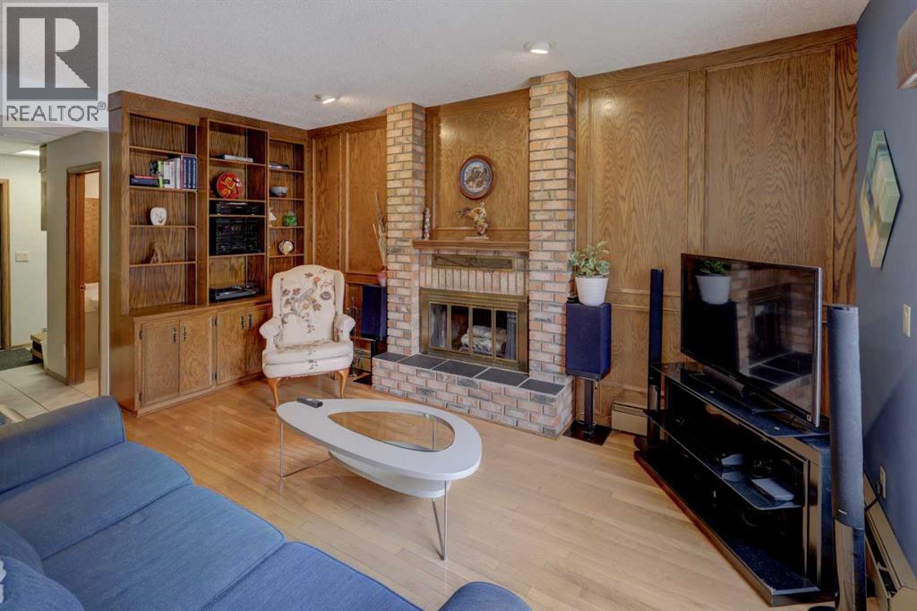 755 Strathcona Drive Sw, Calgary, Alberta  T3H 1P2 - Photo 13 - A2275767