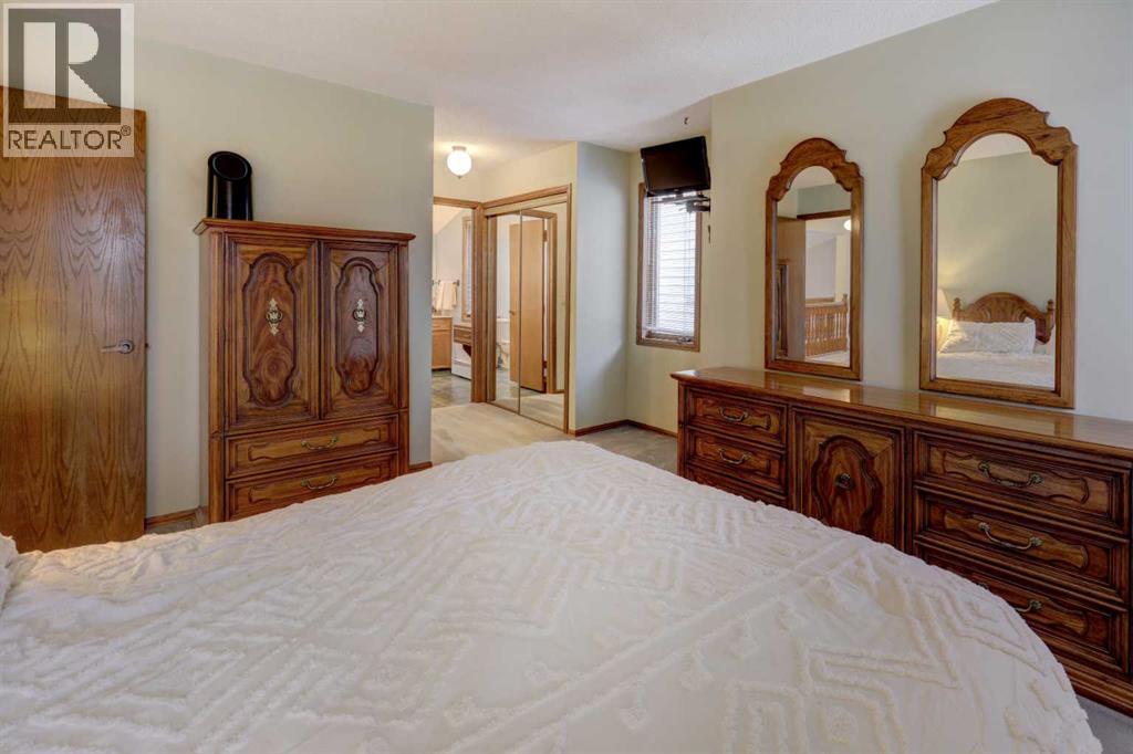 755 Strathcona Drive Sw, Calgary, Alberta  T3H 1P2 - Photo 22 - A2275767