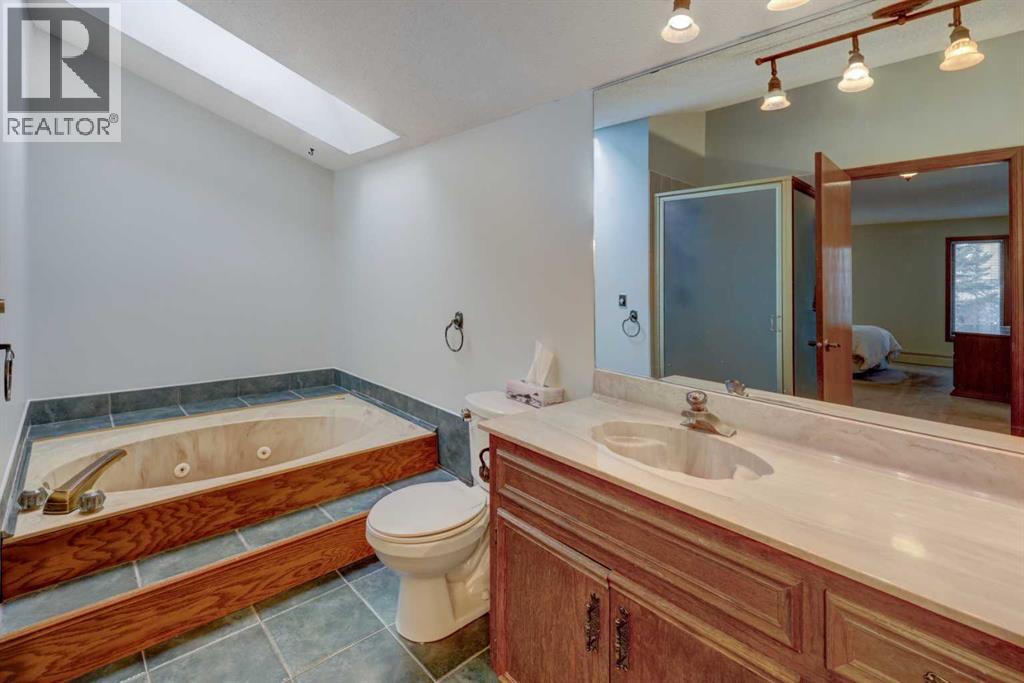 755 Strathcona Drive Sw, Calgary, Alberta  T3H 1P2 - Photo 24 - A2275767