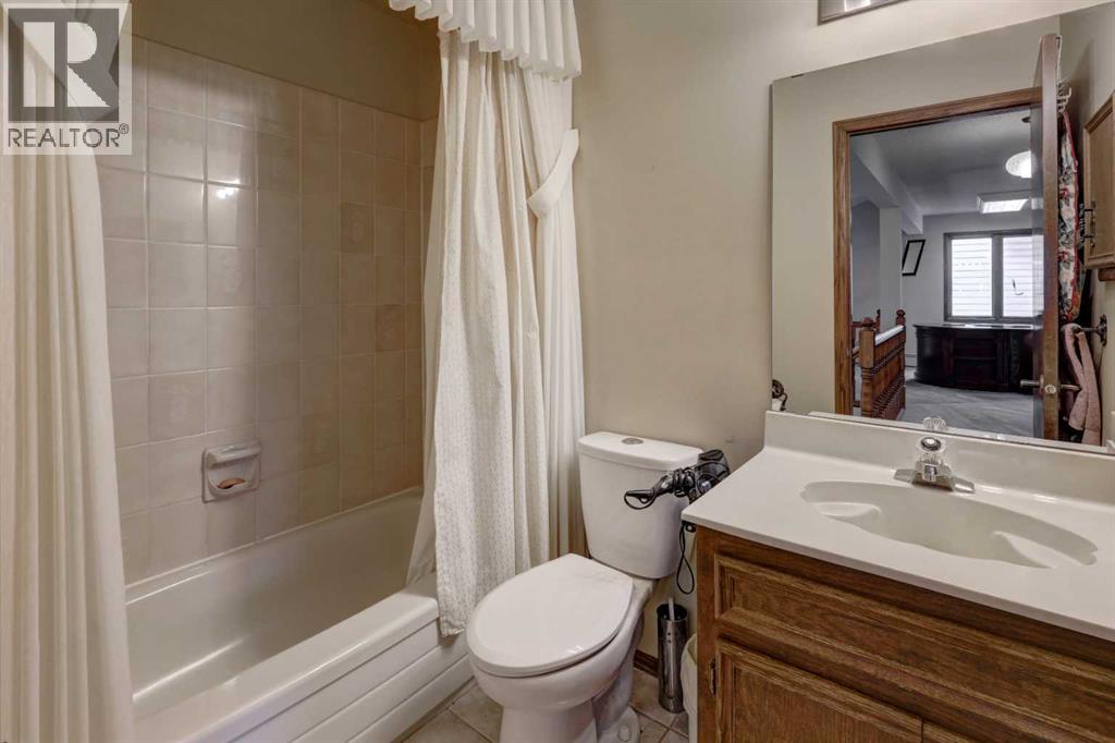 755 Strathcona Drive Sw, Calgary, Alberta  T3H 1P2 - Photo 28 - A2275767