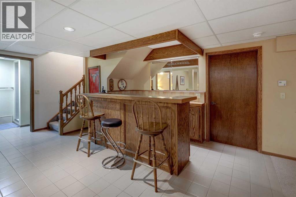 755 Strathcona Drive Sw, Calgary, Alberta  T3H 1P2 - Photo 29 - A2275767