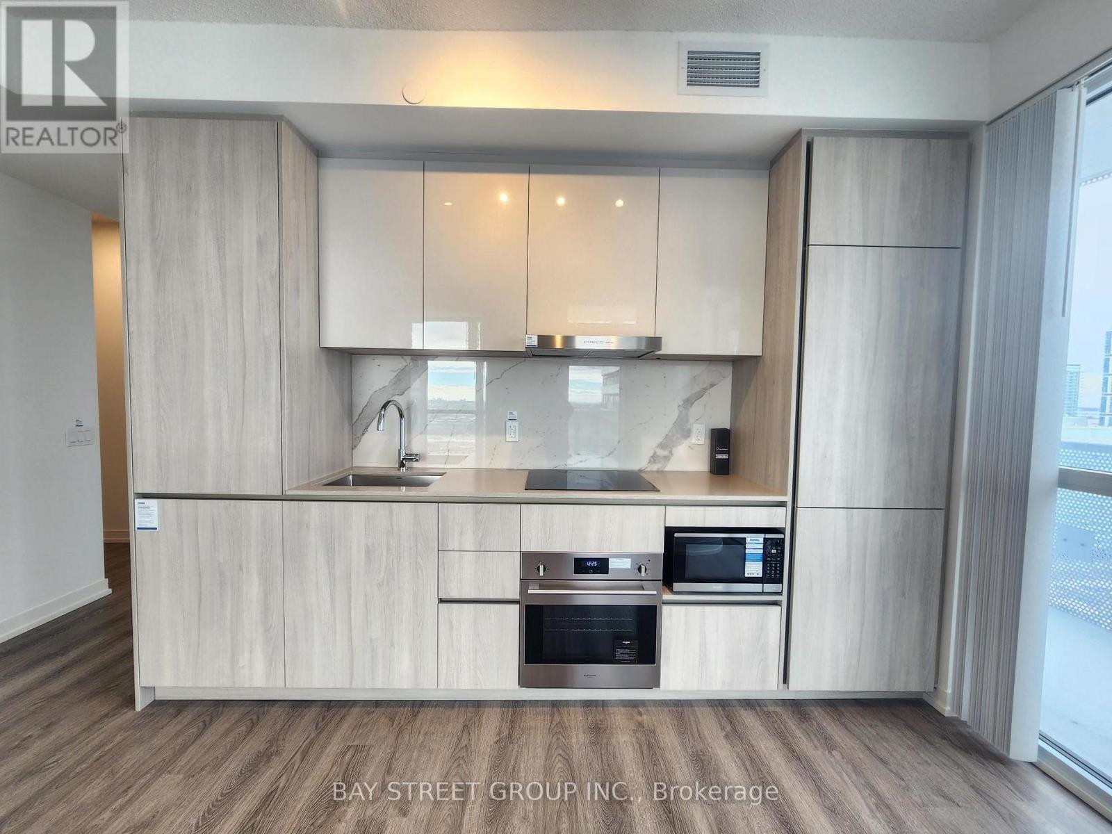 3009 - 8 Interchange Way, Vaughan, Ontario  L4K 0R2 - Photo 10 - N12628310