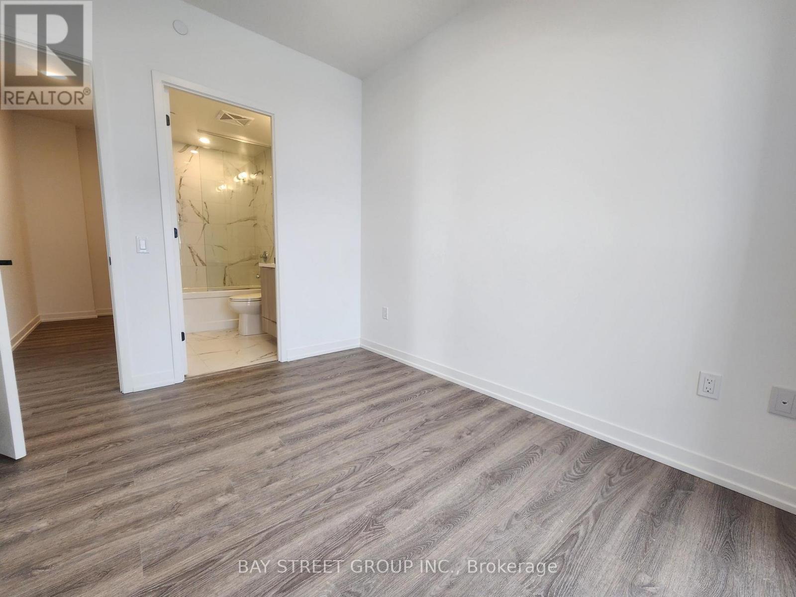 3009 - 8 Interchange Way, Vaughan, Ontario  L4K 0R2 - Photo 19 - N12628310