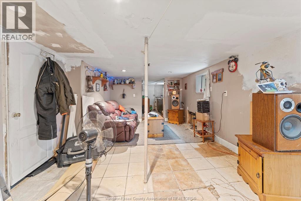 1048 Pelissier, Windsor, Ontario  N9A 4L7 - Photo 6 - 26000233