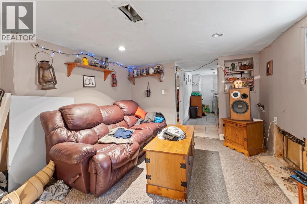 1048 Pelissier, Windsor, Ontario  N9A 4L7 - Photo 7 - 26000233