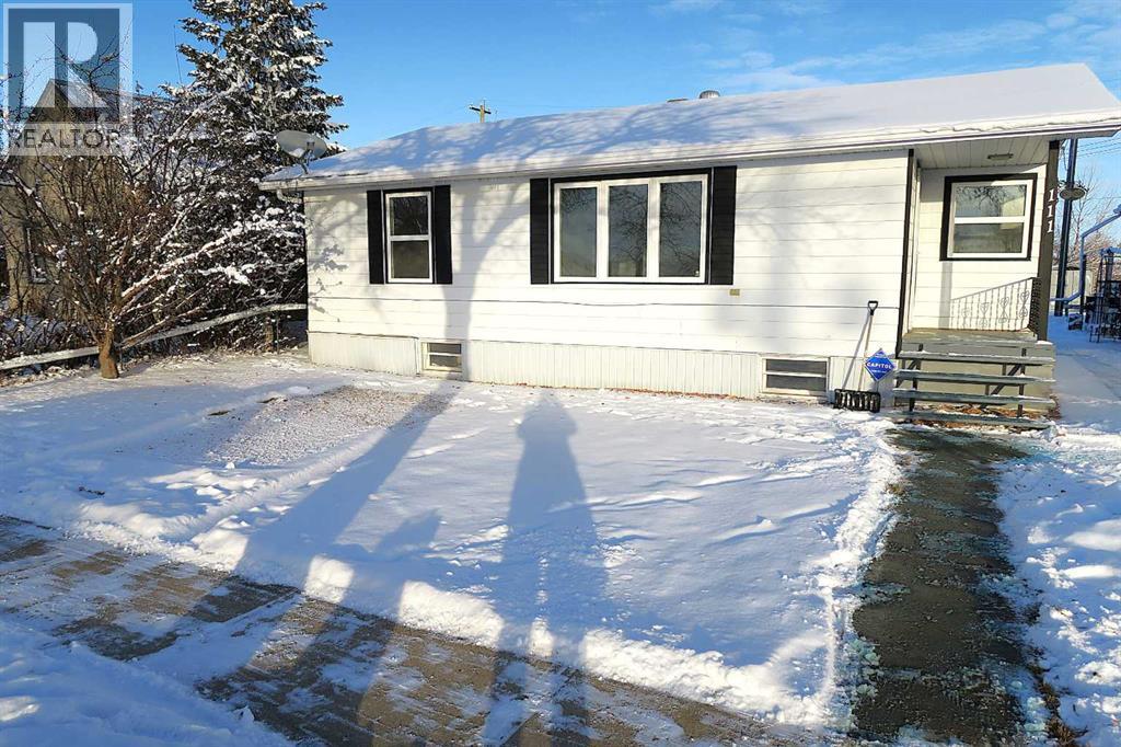 111 2 Avenue S, Morrin, Alberta  T0J 2B0 - Photo 2 - A2271518