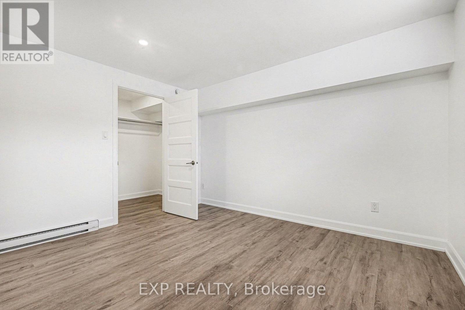 220 Capri Avenue, Russell, Ontario K0A 1W0 - Photo 11 - X12664076