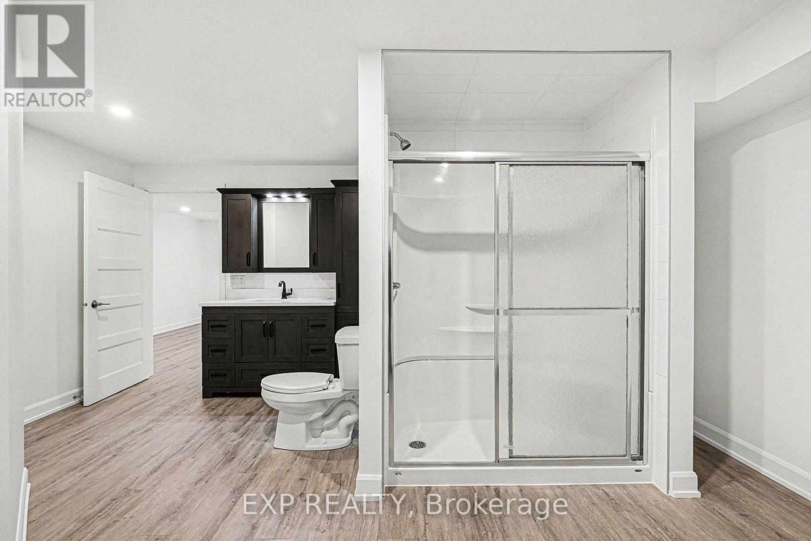 220 Capri Avenue, Russell, Ontario K0A 1W0 - Photo 13 - X12664076