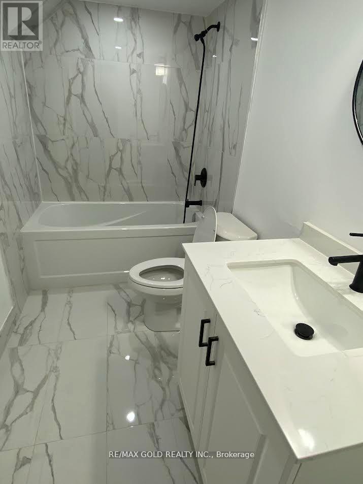 68 Sprucelands Avenue, Brampton, Ontario  L6R 1N3 - Photo 1 - W12658576