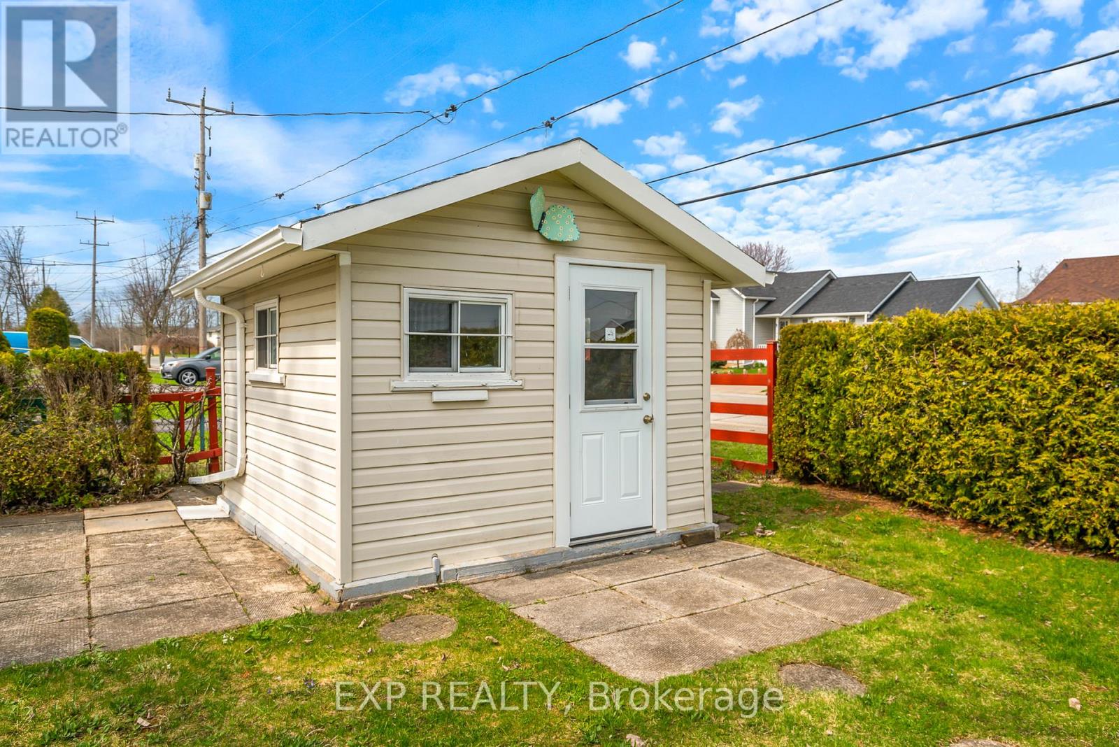 70 Radford Avenue, Fort Erie, Ontario  L2A 5H8 - Photo 27 - X12664132