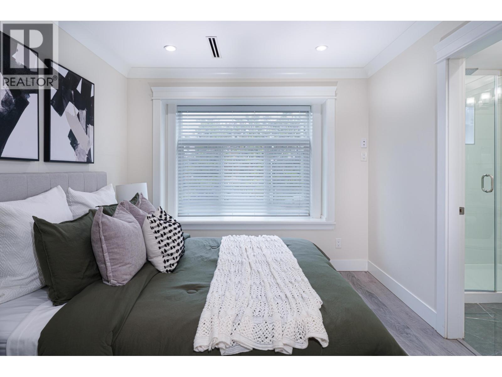 3216 Vimy Crescent, Vancouver, British Columbia  V5M 4B4 - Photo 10 - R3076001