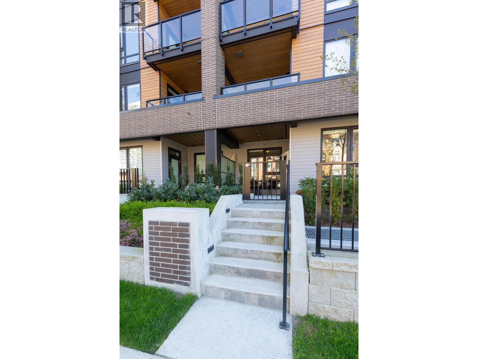 105 615 COTTONWOOD AVENUE, Coquitlam, British Columbia