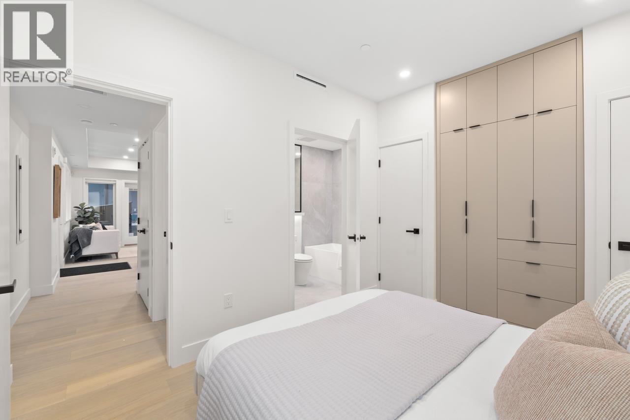 2432 W 49th Avenue, Vancouver, British Columbia  V6M 2V3 - Photo 14 - R3076011