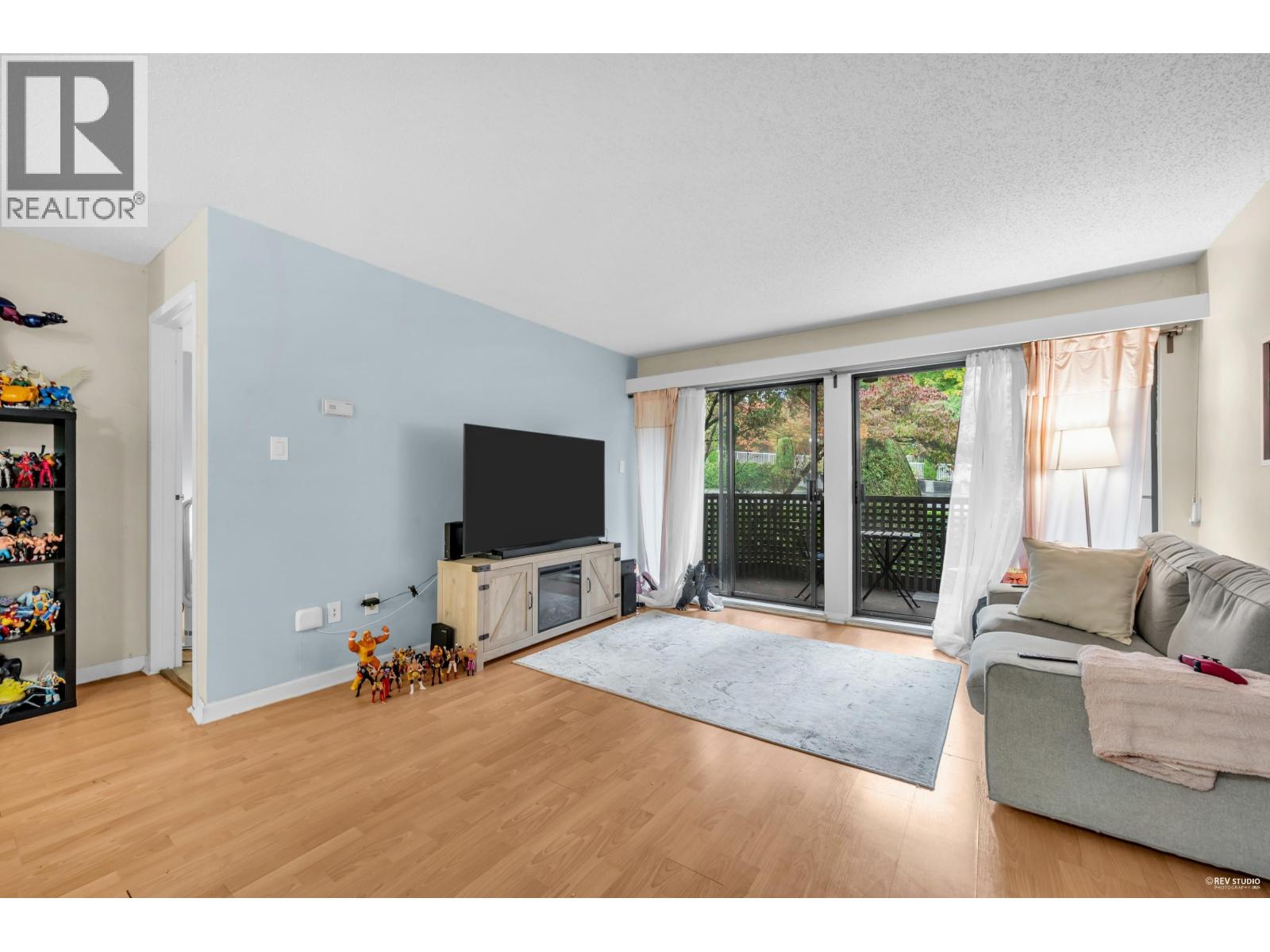 208 1955 Woodway Place, Burnaby, British Columbia  V5B 4S5 - Photo 4 - R3076050