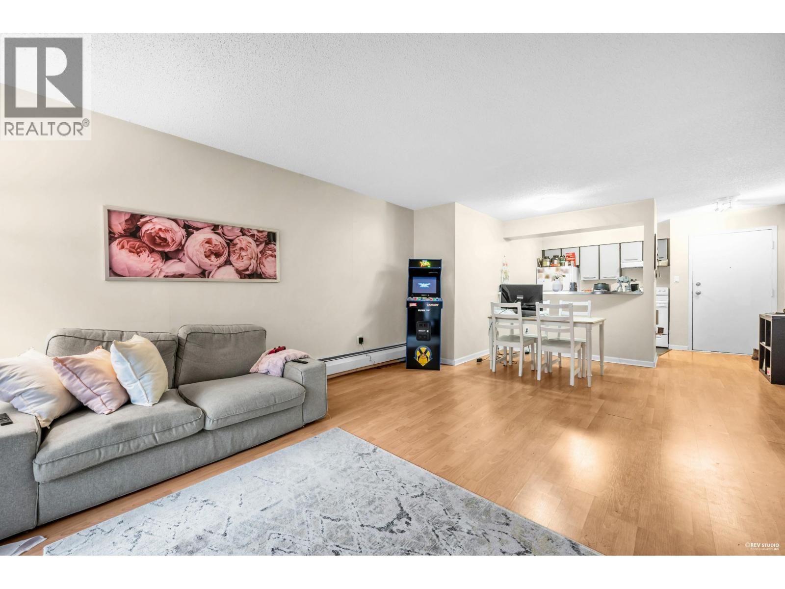 208 1955 Woodway Place, Burnaby, British Columbia  V5B 4S5 - Photo 5 - R3076050