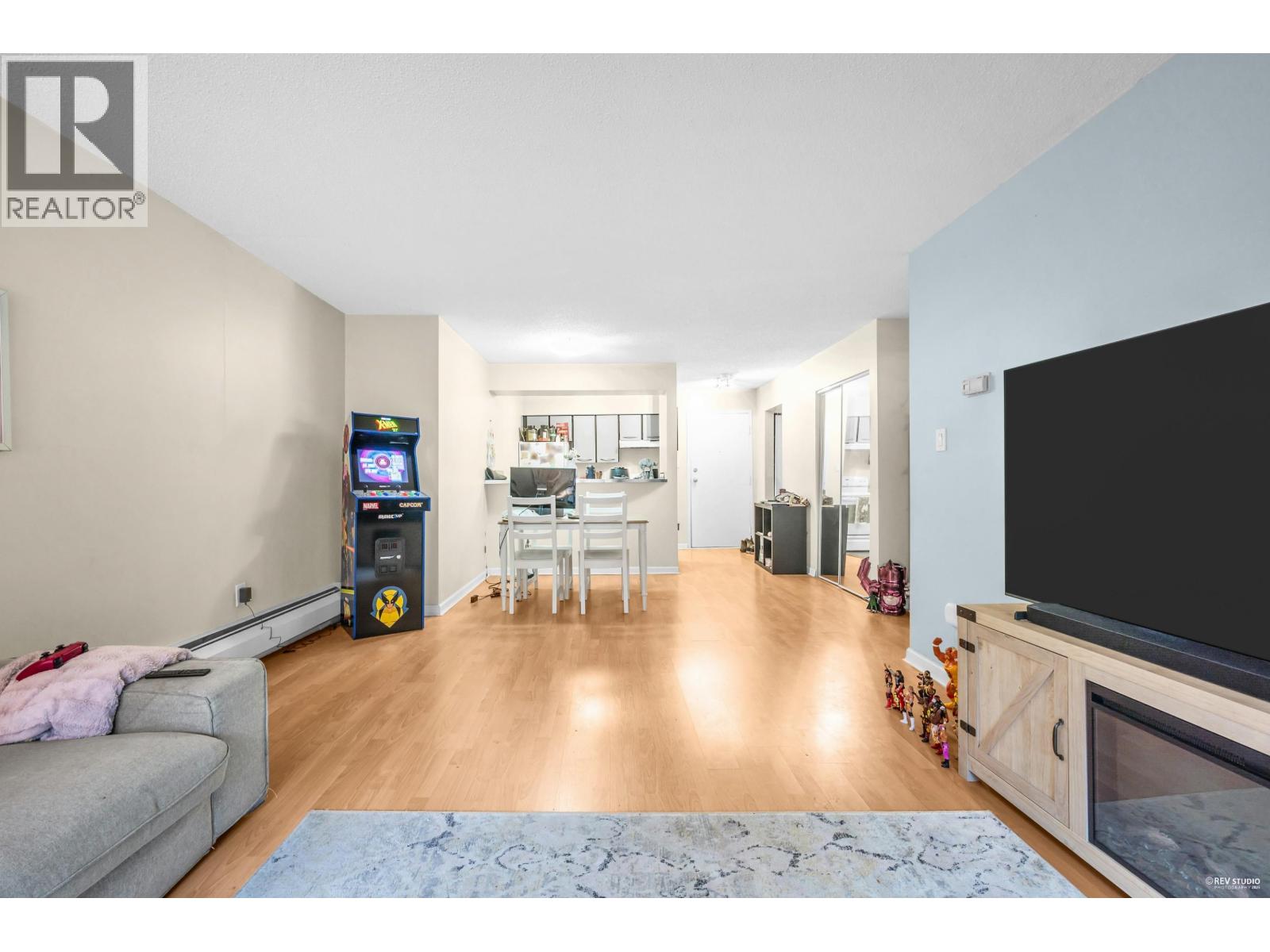 208 1955 Woodway Place, Burnaby, British Columbia  V5B 4S5 - Photo 6 - R3076050