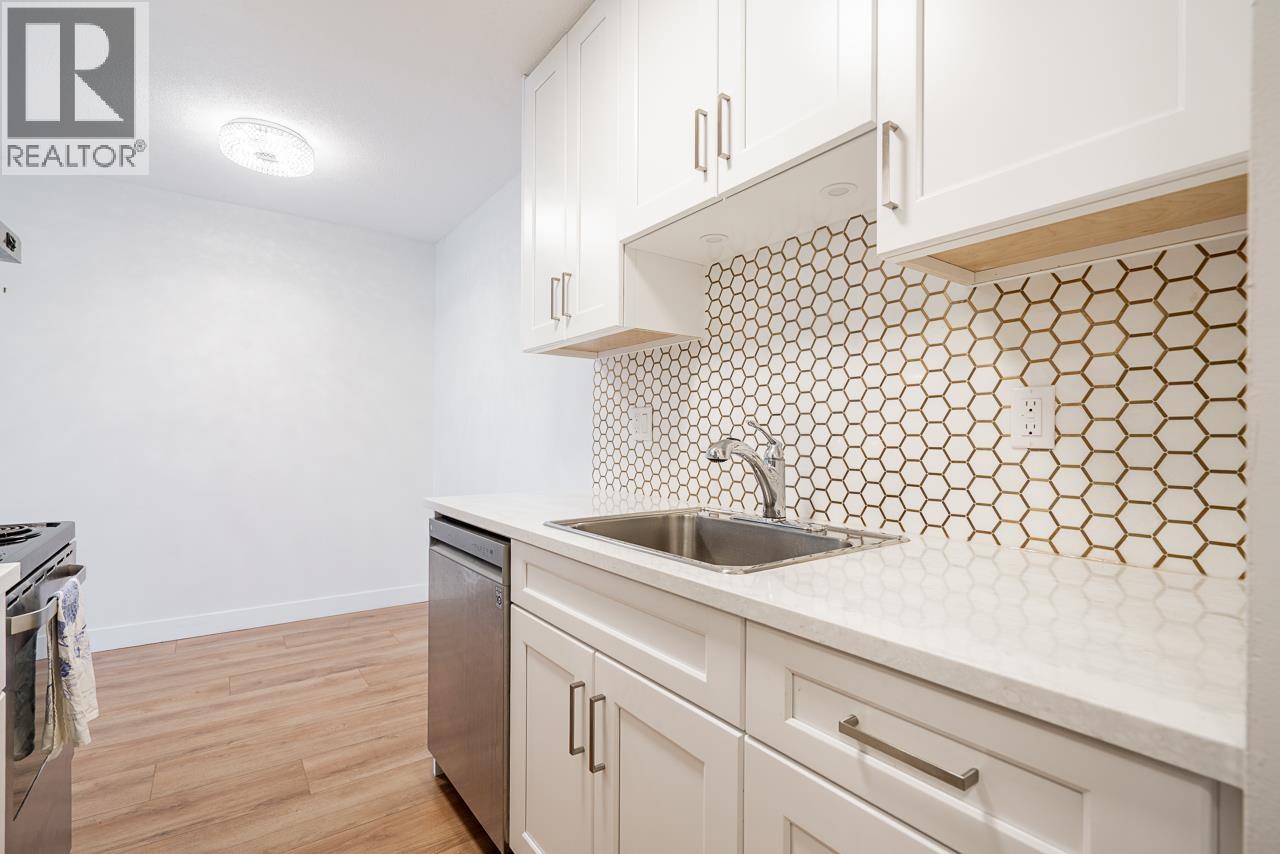 306 505 Ninth Street, New Westminster, British Columbia  V3M 3W6 - Photo 10 - R3076056