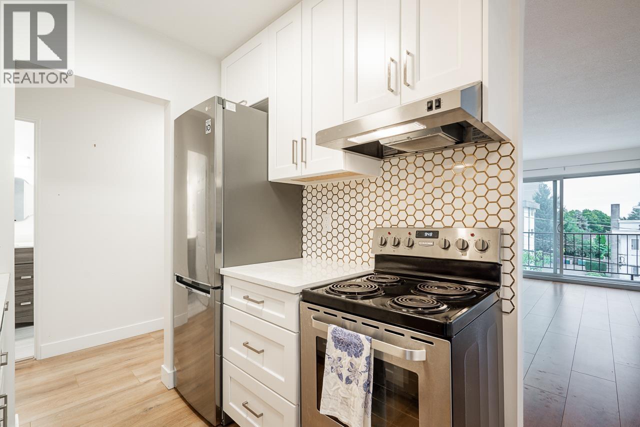 306 505 Ninth Street, New Westminster, British Columbia  V3M 3W6 - Photo 12 - R3076056