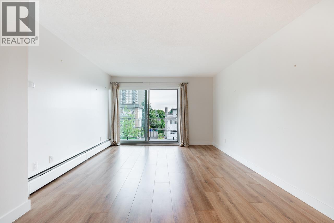 306 505 Ninth Street, New Westminster, British Columbia  V3M 3W6 - Photo 4 - R3076056