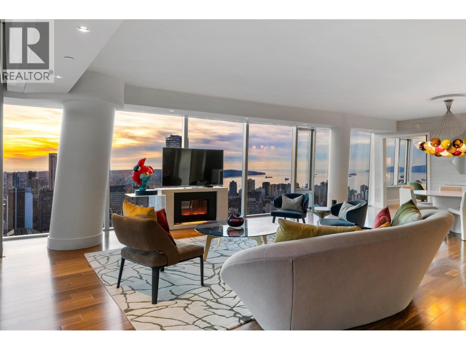 4104 667 HOWE STREET, Vancouver, British Columbia