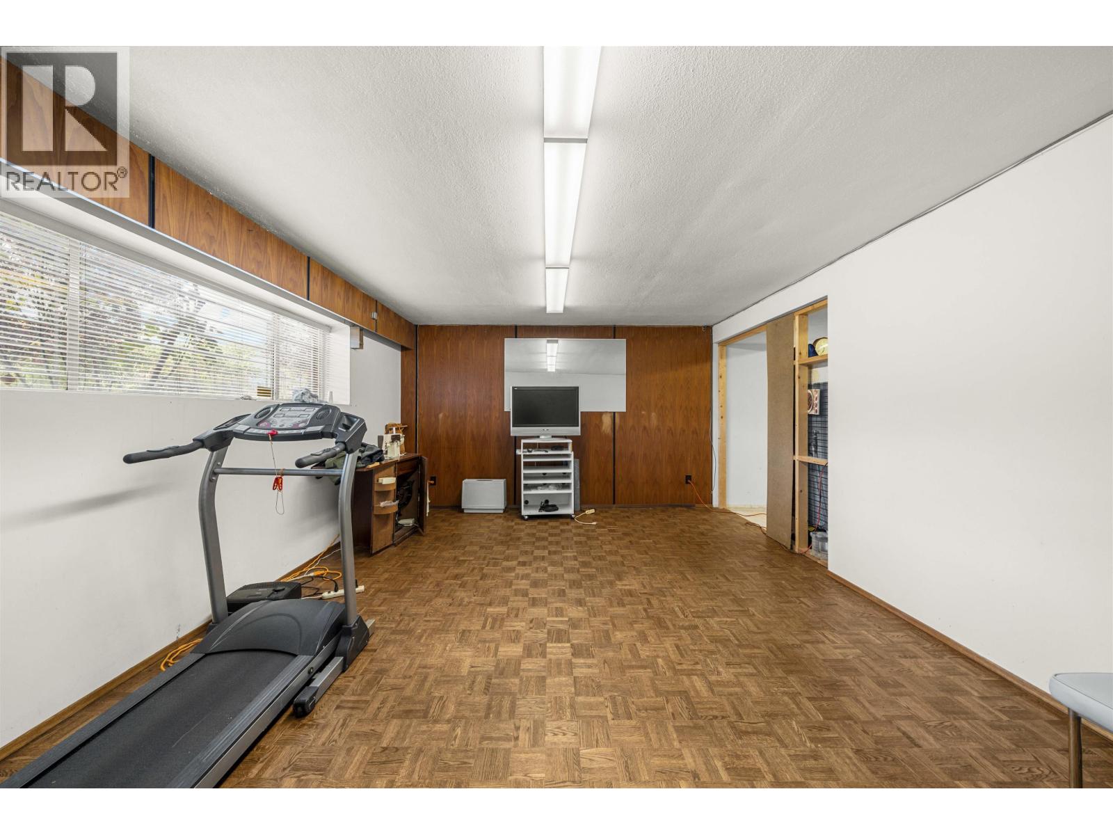 4561 Manor Street, Vancouver, British Columbia  V5R 3X4 - Photo 36 - R3076016