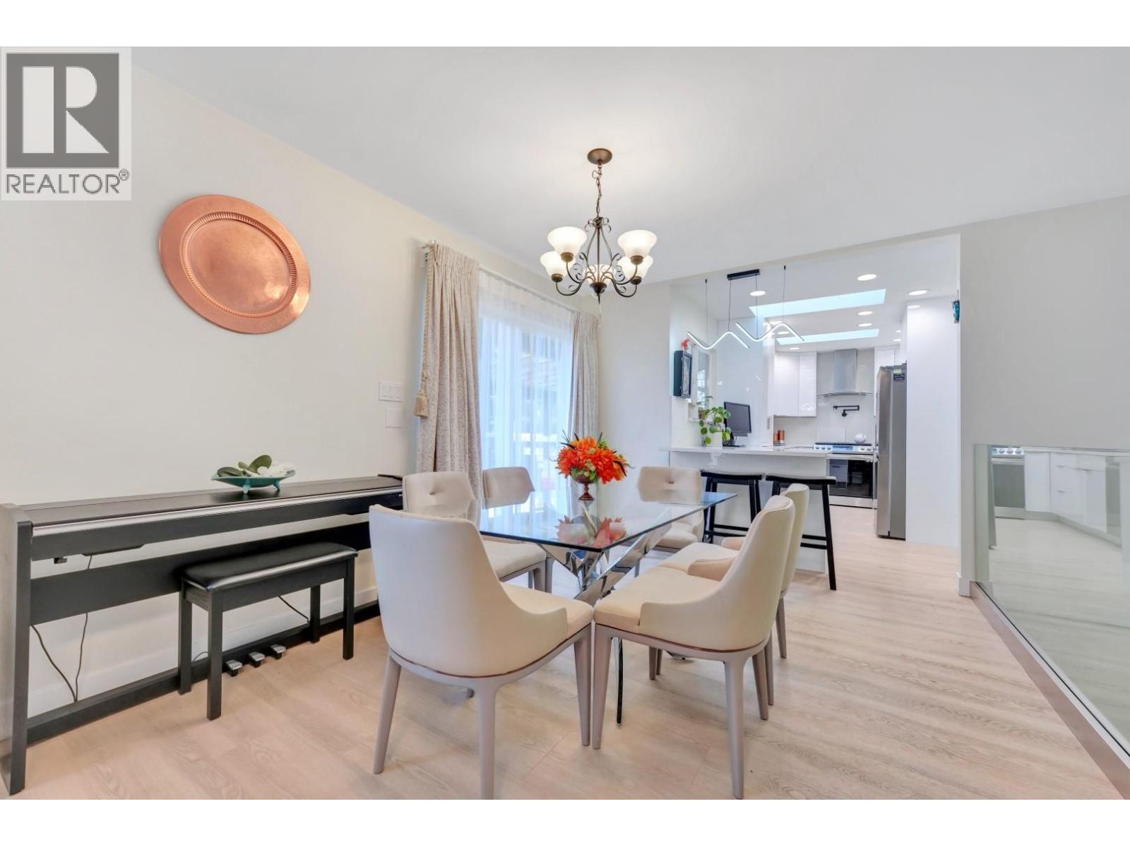 3512 Pearkes Place, Port Coquitlam, British Columbia  V3B 5E5 - Photo 11 - R3076065