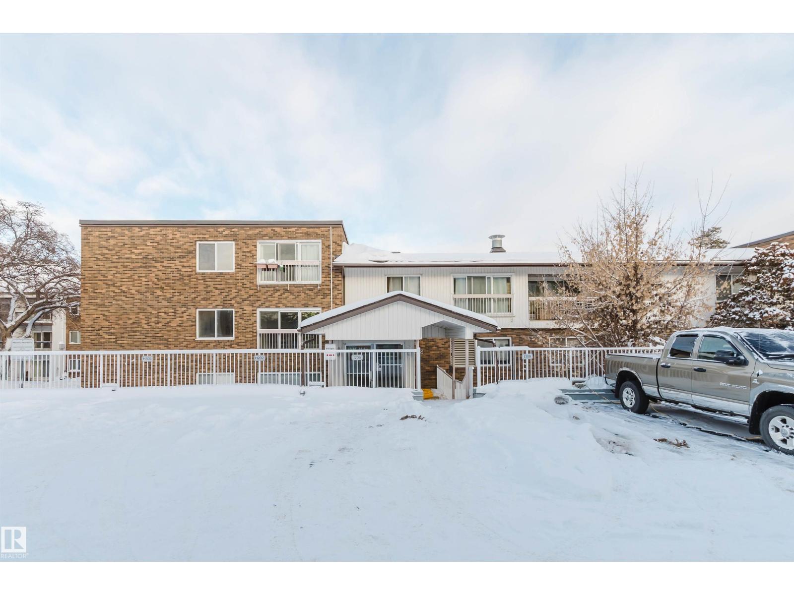 #201 11450 40 Av Nw, Edmonton, Alberta  T6J 0R5 - Photo 1 - E4469095