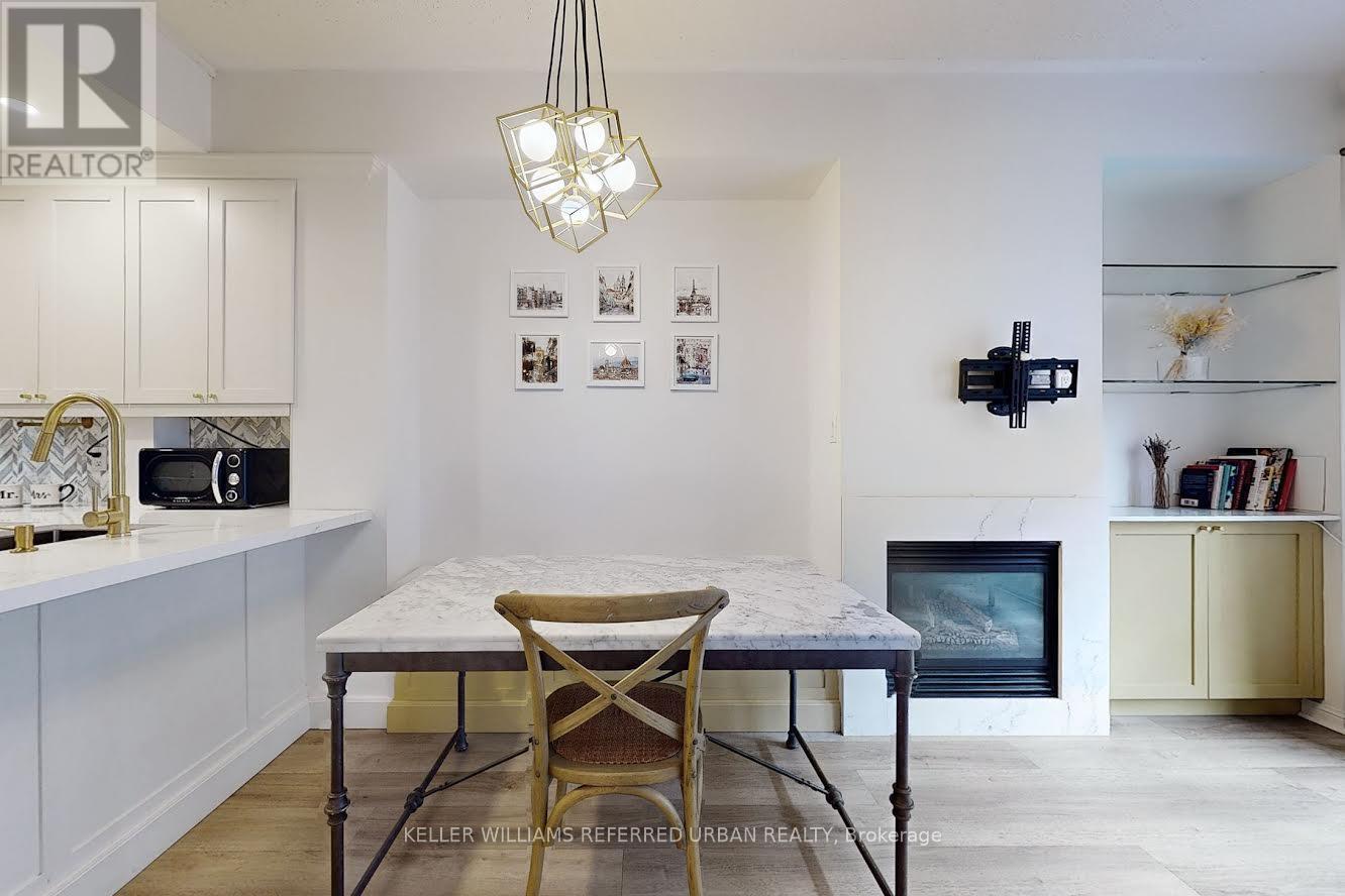 4a Portland Street, Toronto, Ontario  M5V 3N6 - Photo 10 - C12664100