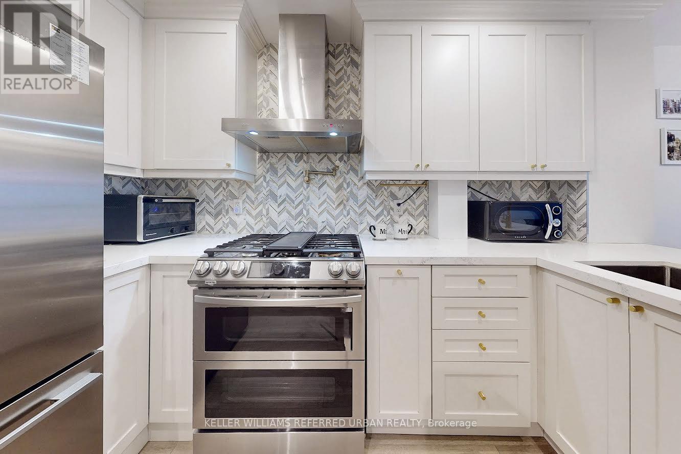 4a Portland Street, Toronto, Ontario  M5V 3N6 - Photo 11 - C12664100