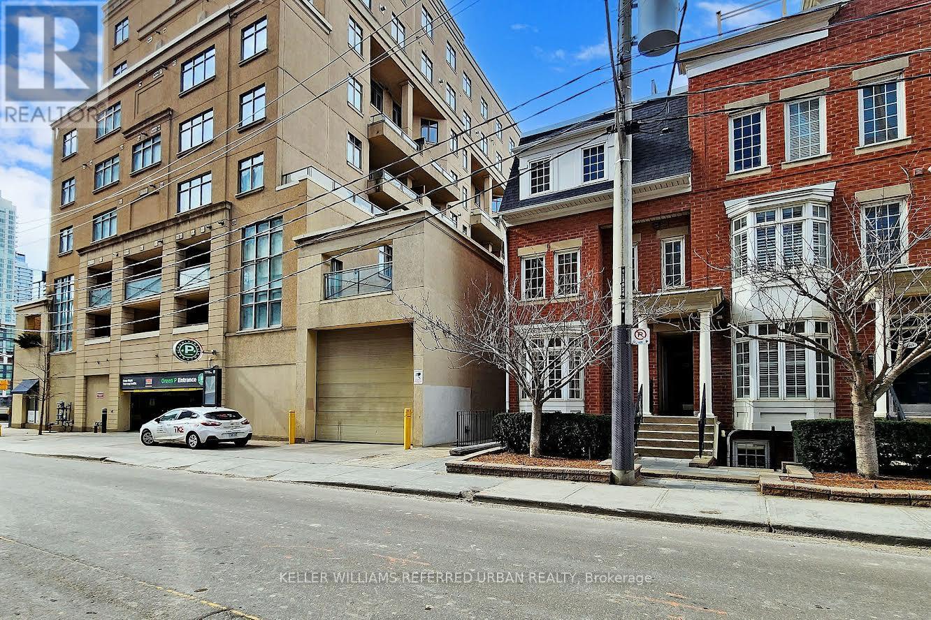 4a Portland Street, Toronto, Ontario  M5V 3N6 - Photo 4 - C12664100