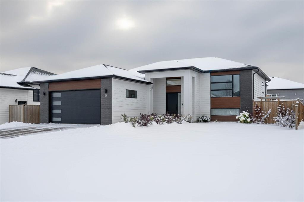 13 Glacier Bay, Steinbach, Manitoba  R5G 0Z5 - Photo 1 - 202600306