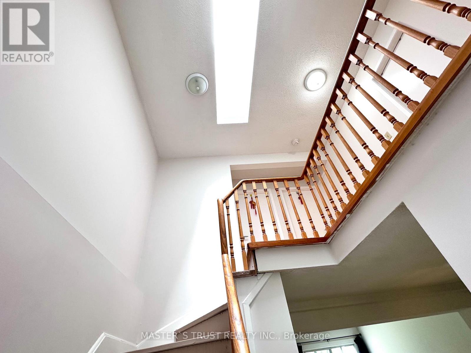 53 Montezuma Trail, Toronto, Ontario  M1V 1K4 - Photo 11 - E12664098