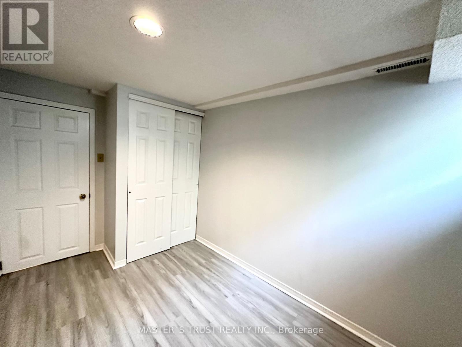 53 Montezuma Trail, Toronto, Ontario  M1V 1K4 - Photo 18 - E12664098