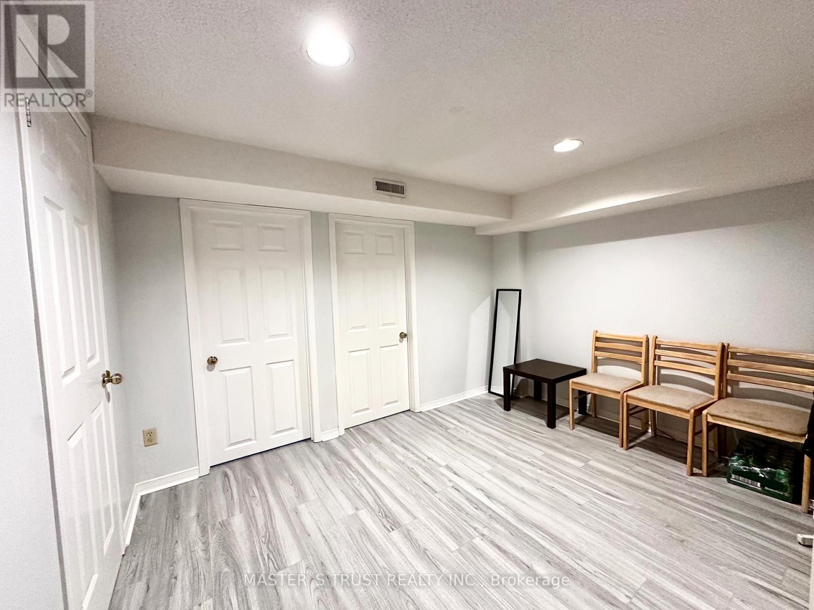 53 Montezuma Trail, Toronto, Ontario  M1V 1K4 - Photo 21 - E12664098