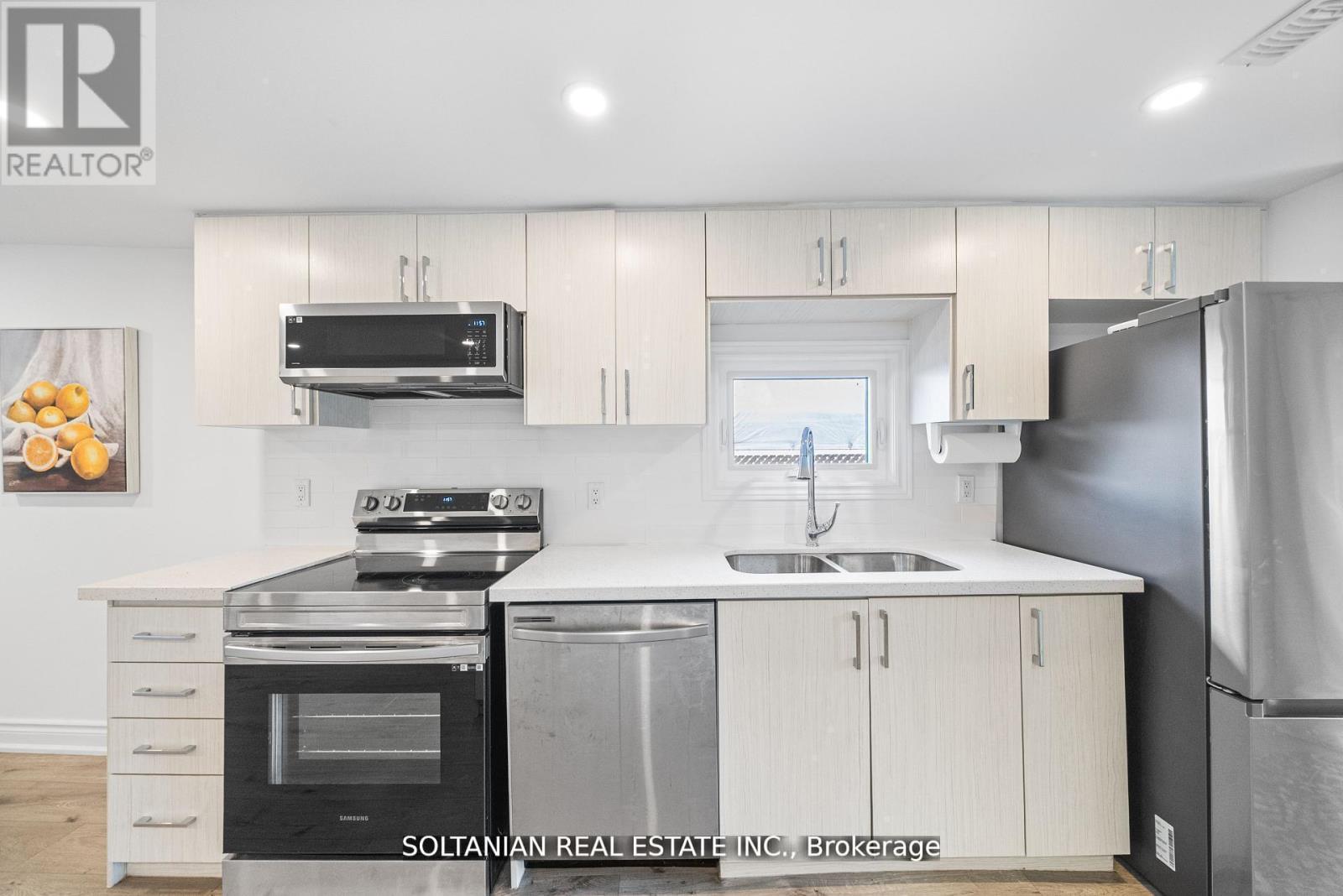 335 Miami Drive, Georgina, Ontario  L4P 2Z6 - Photo 11 - N12664116