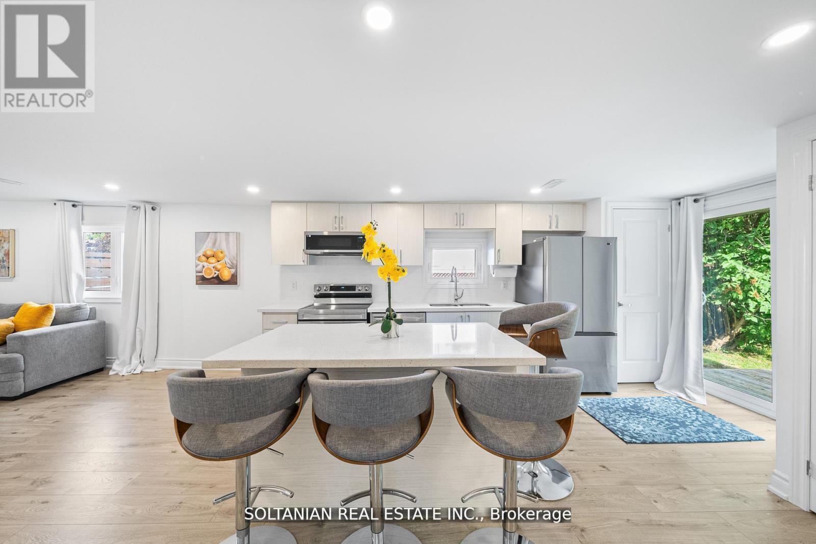 335 Miami Drive, Georgina, Ontario  L4P 2Z6 - Photo 13 - N12664116