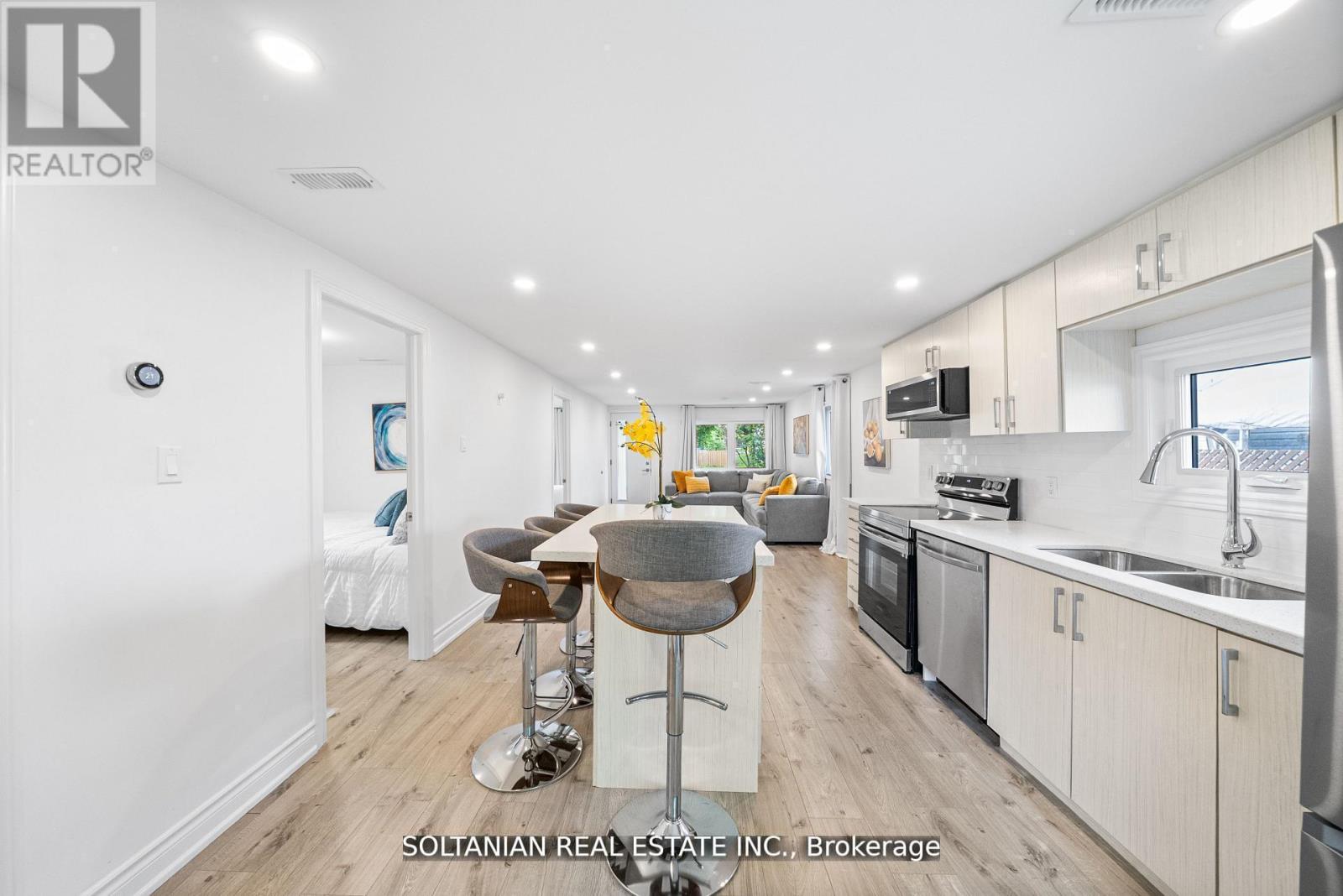 335 Miami Drive, Georgina, Ontario  L4P 2Z6 - Photo 14 - N12664116