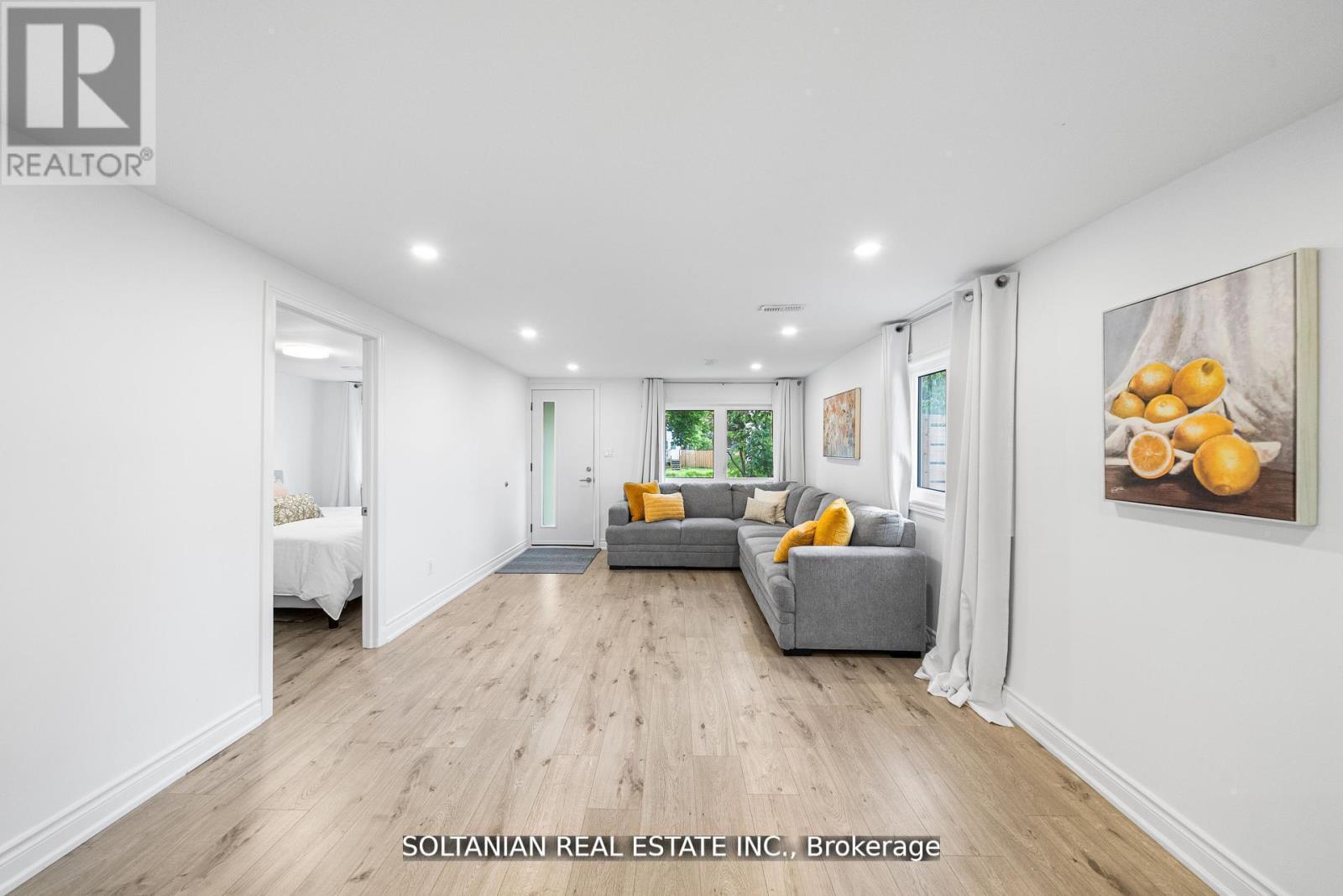 335 Miami Drive, Georgina, Ontario  L4P 2Z6 - Photo 7 - N12664116