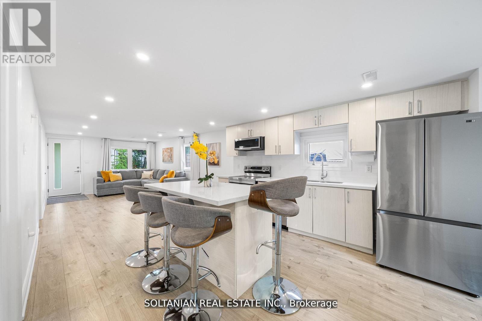 335 Miami Drive, Georgina, Ontario  L4P 2Z6 - Photo 9 - N12664116