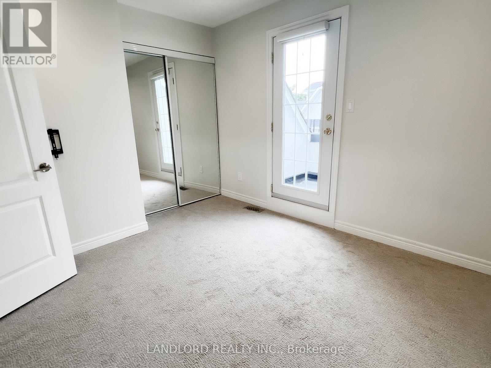 33 Benson Avenue, Richmond Hill, Ontario  L4C 4E5 - Photo 15 - N12664126