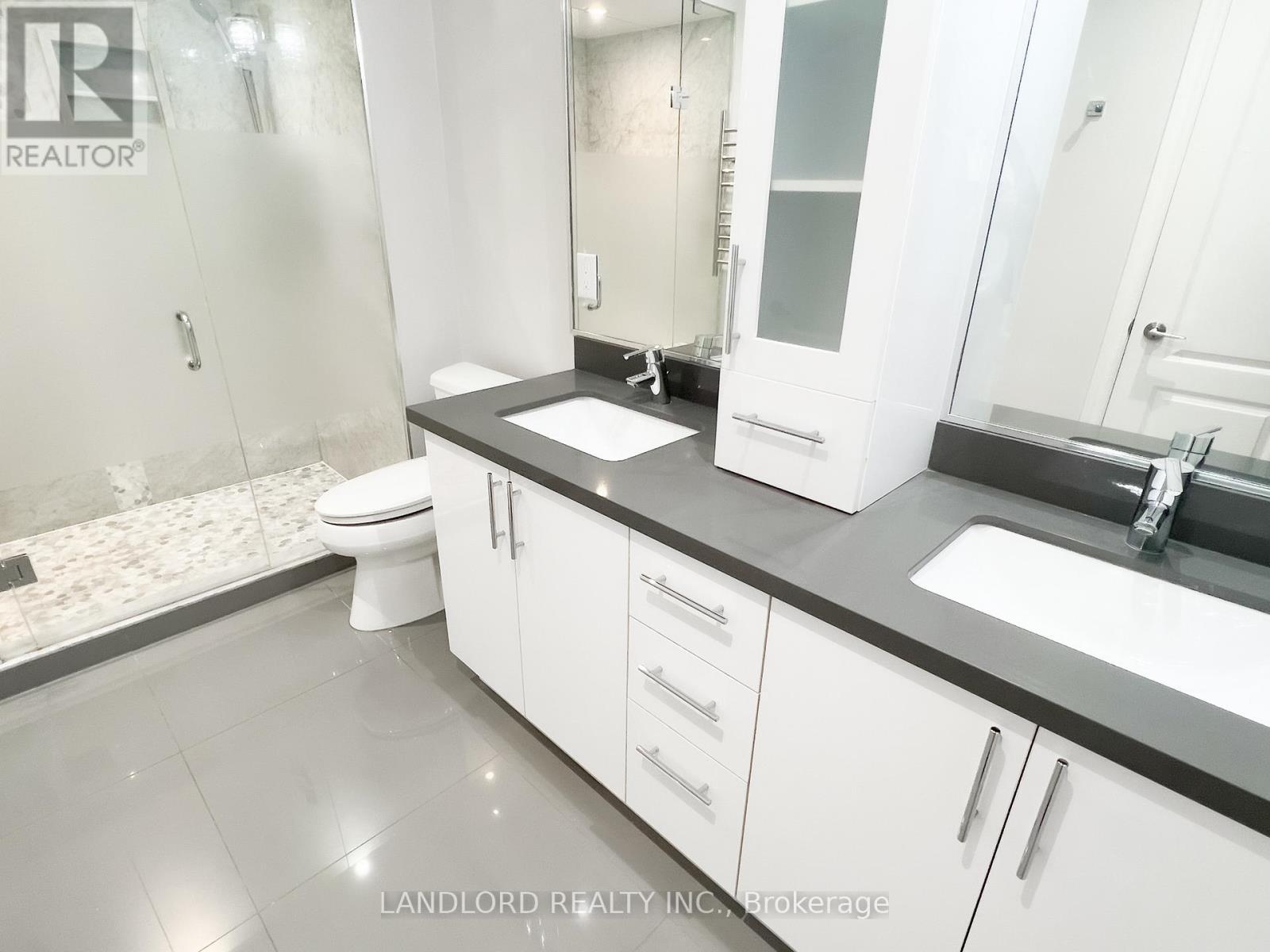 33 Benson Avenue, Richmond Hill, Ontario  L4C 4E5 - Photo 19 - N12664126