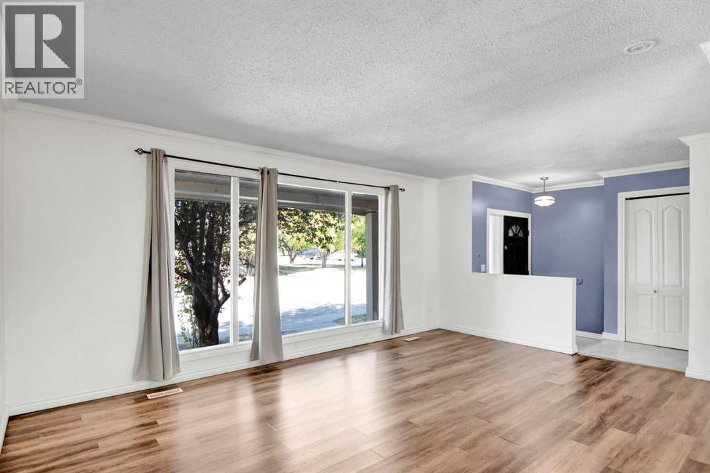 79 Oak Street, Red Deer, Alberta  T4P 1R9 - Photo 5 - A2277221