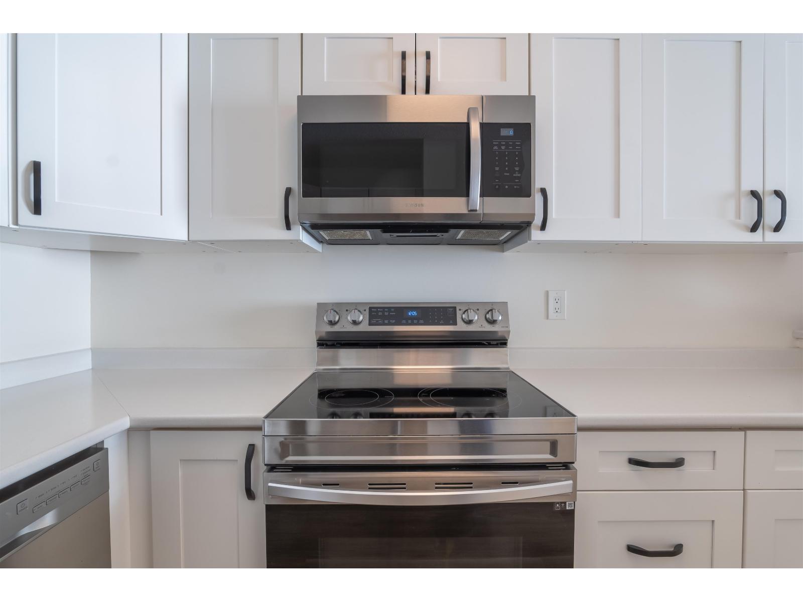 205 45749 Spadina Avenue, Chilliwack Downtown, Chilliwack, British Columbia  V2P 1T5 - Photo 3 - R3075638