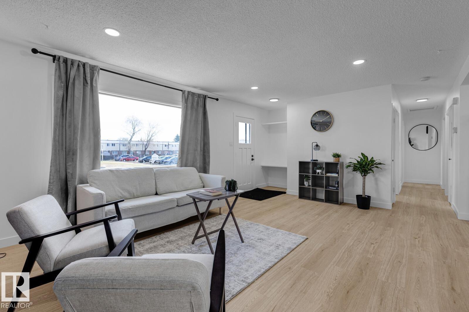 5803 136 Av Nw, Edmonton, Alberta  T5A 0N4 - Photo 4 - E4469096