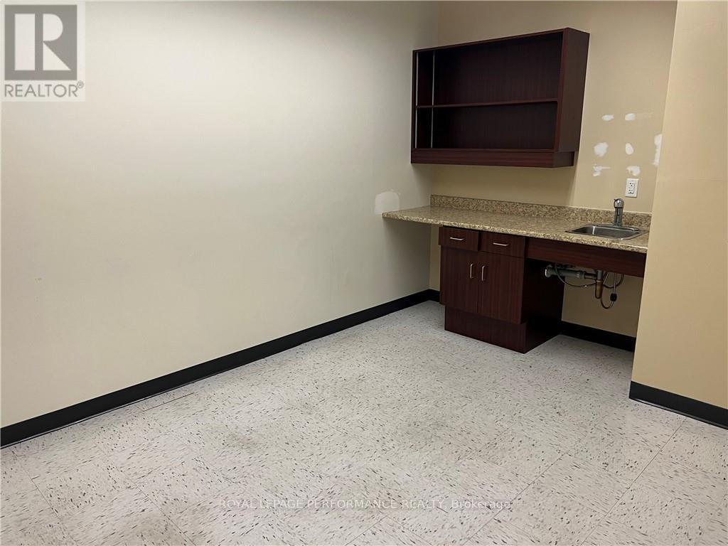 202 - 352 Main Street, Hawkesbury, Ontario  K6A 1A5 - Photo 7 - X10402479