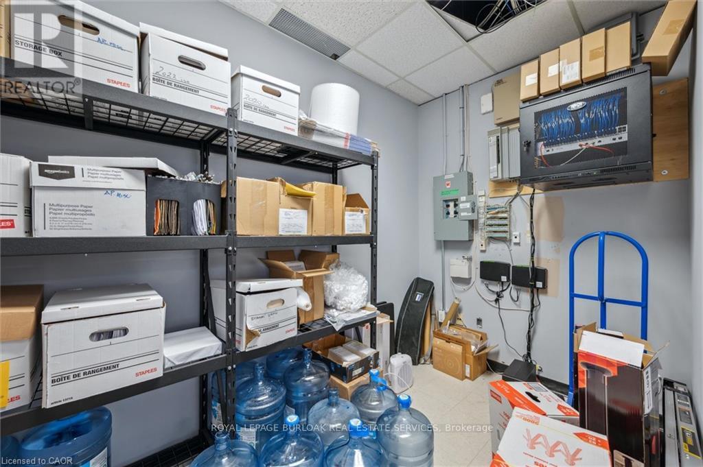 200/202 - 3430 South Service Road, Burlington, Ontario  L7N 3T9 - Photo 15 - W12664104