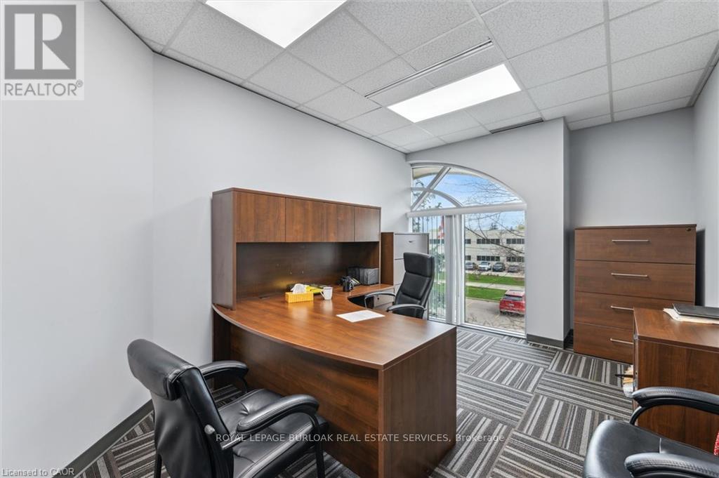 200/202 - 3430 South Service Road, Burlington, Ontario  L7N 3T9 - Photo 8 - W12664104