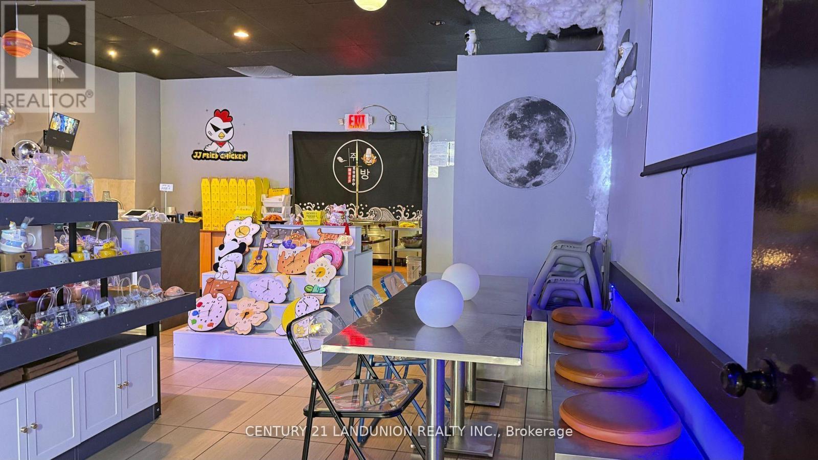 2539 EGLINTON AVENUE W, Toronto, Ontario