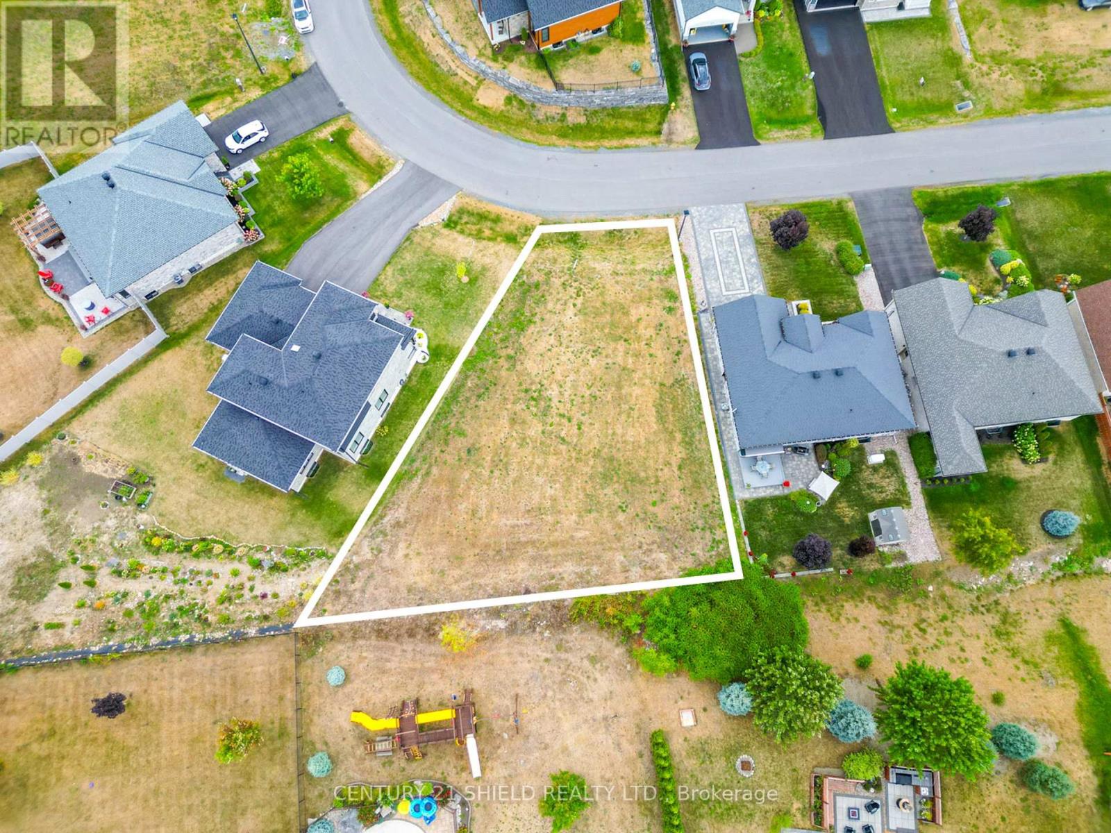 7 Matthew Kieran Crescent, South Stormont, Ontario  K0C 1P0 - Photo 2 - X12664214