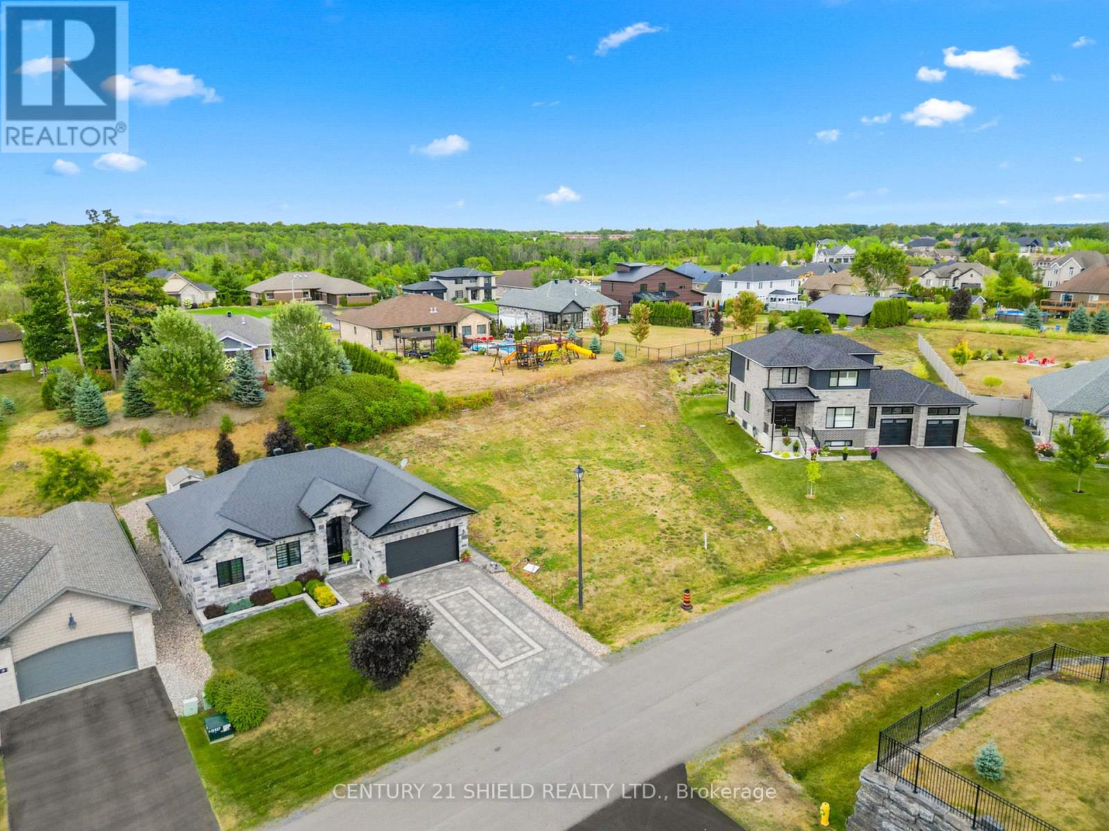 7 Matthew Kieran Crescent, South Stormont, Ontario  K0C 1P0 - Photo 5 - X12664214